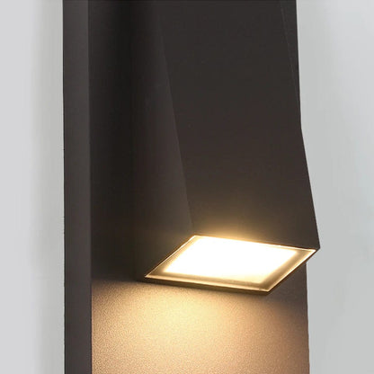 Classic Black Weatherproof Outdoor LED Wall Light
