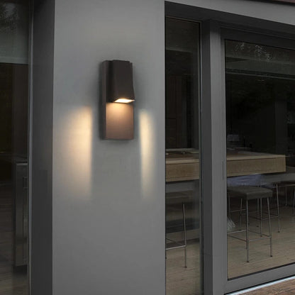 Classic Black Weatherproof Outdoor LED Wall Light
