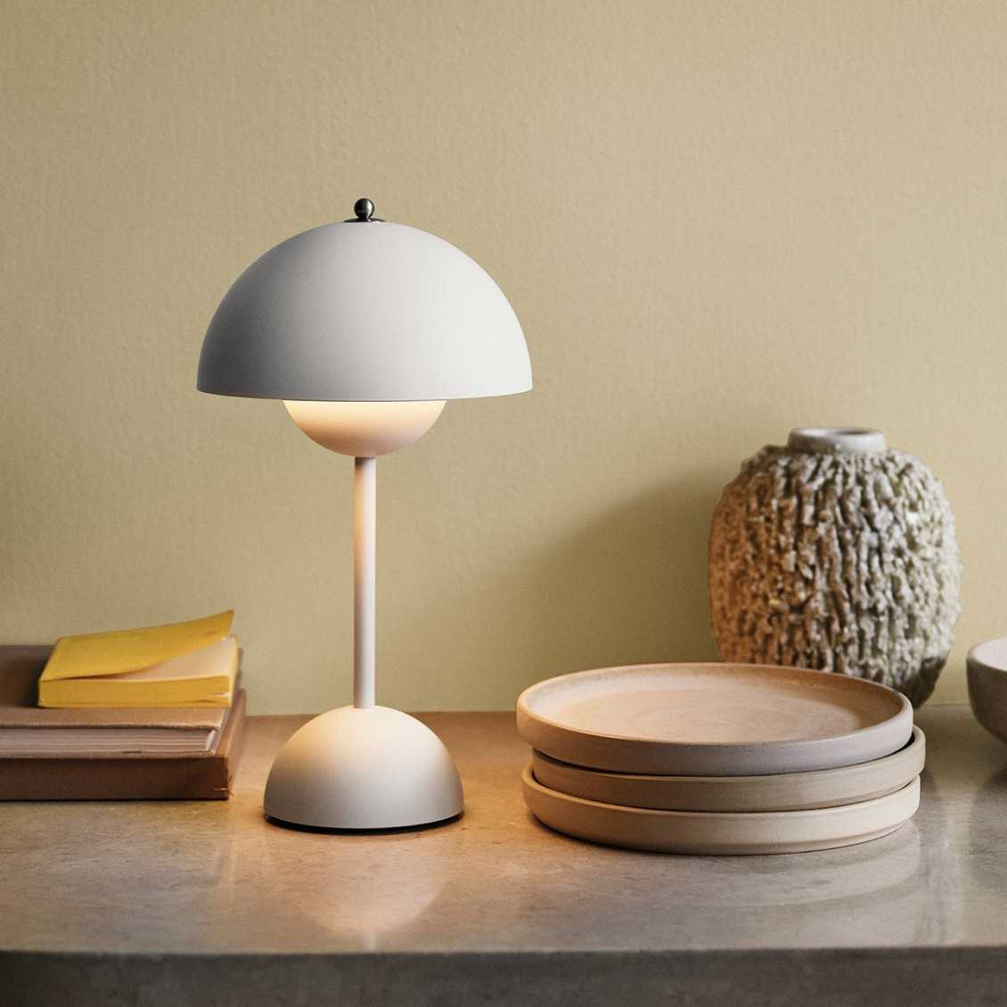 Bright LED Table Lamp - Warm Eco-Friendly USB Charge - Lusomart