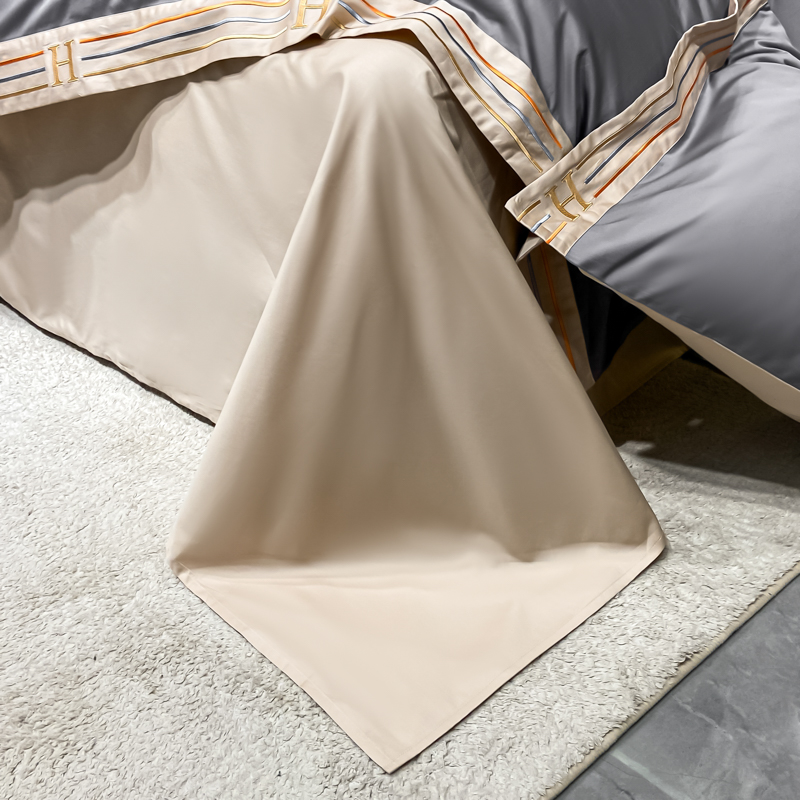 Luxury Soft Embroidered 4 Piece Bed Sheet Set
